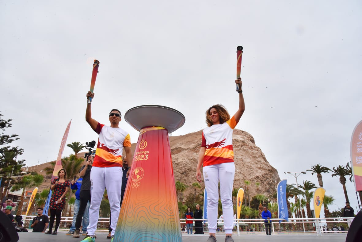 Fuego Panamericano recorrió calles de Arica junto a 20 deportistas locales