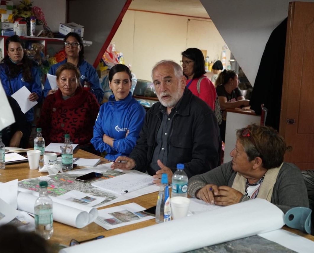 Ministro Montes presenta primeros lineamientos de la estrategia de reconstrucción para las comunas afectadas por los incendios en la Región de Valparaíso