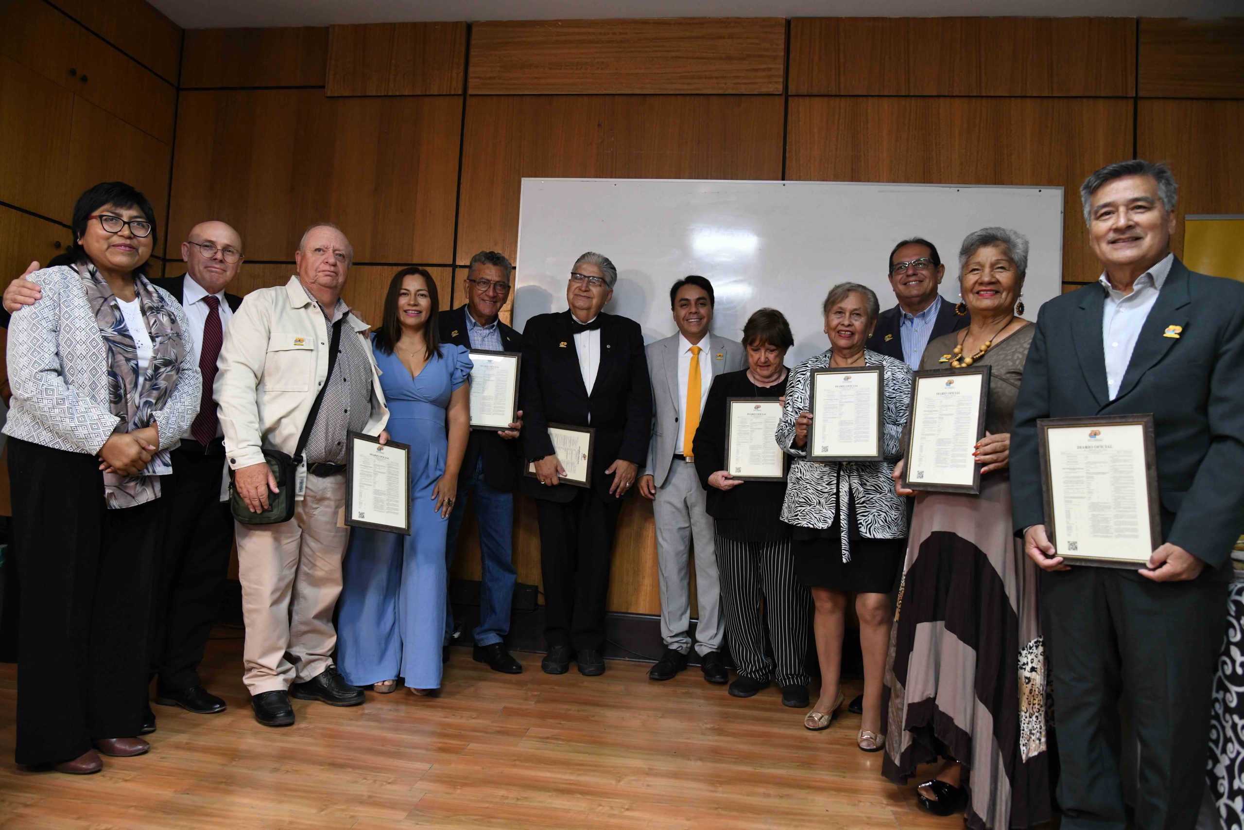 Reconocen a personas claves en la creación de la región de Arica y Parinacota