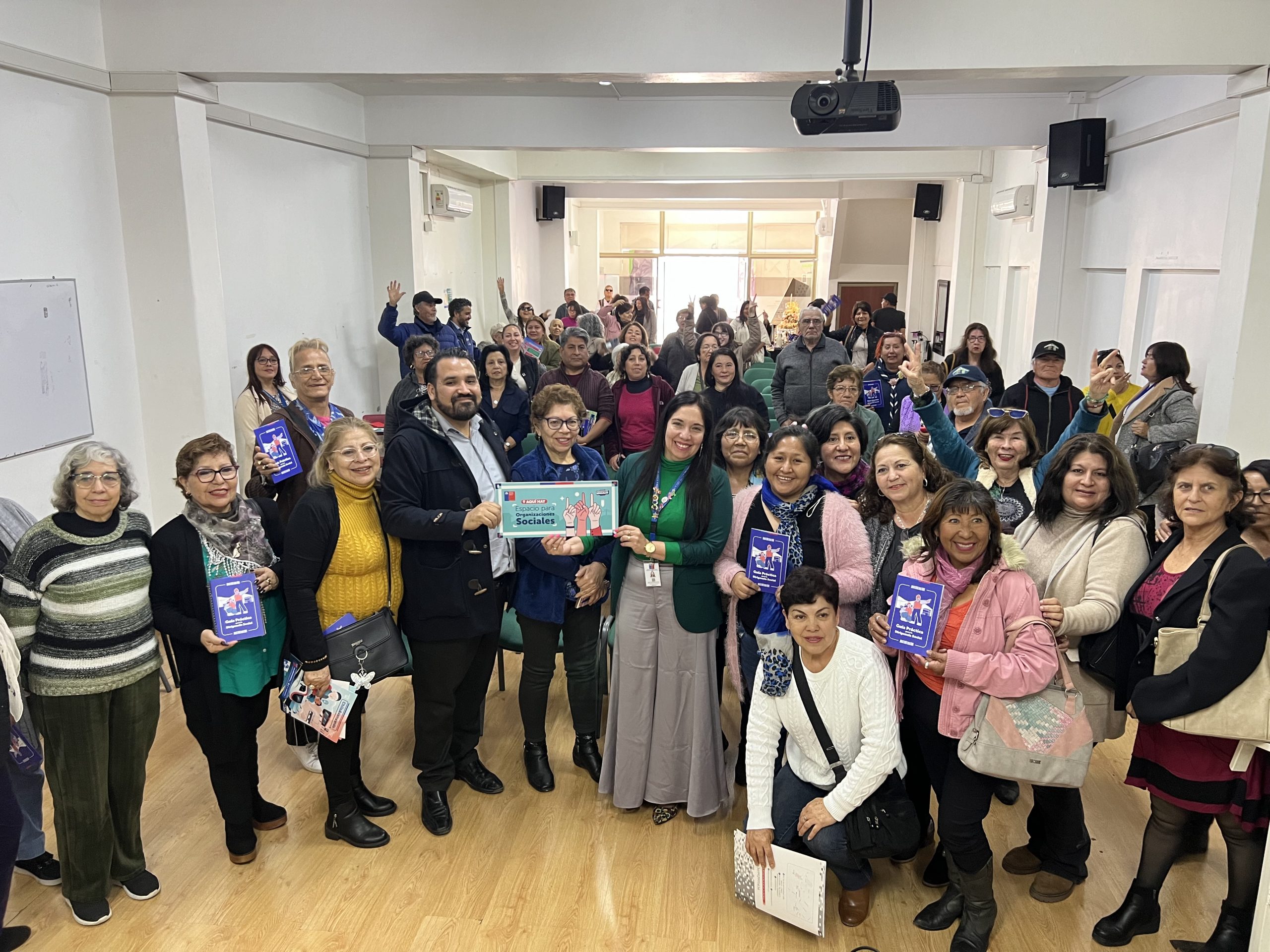 Dirigentes del centro de Arica contarán con un espacio para sus actividades