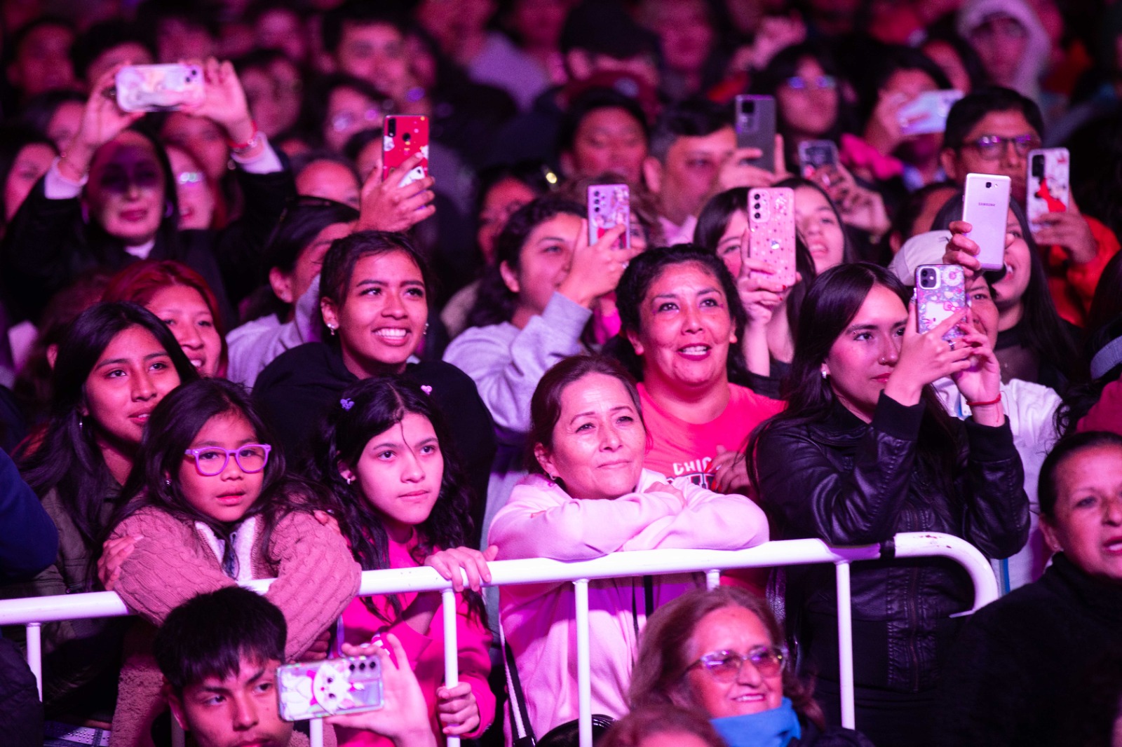 Más de 2 mil personas bailaron junto a Axé Bahía en el Festival de las Juventudes