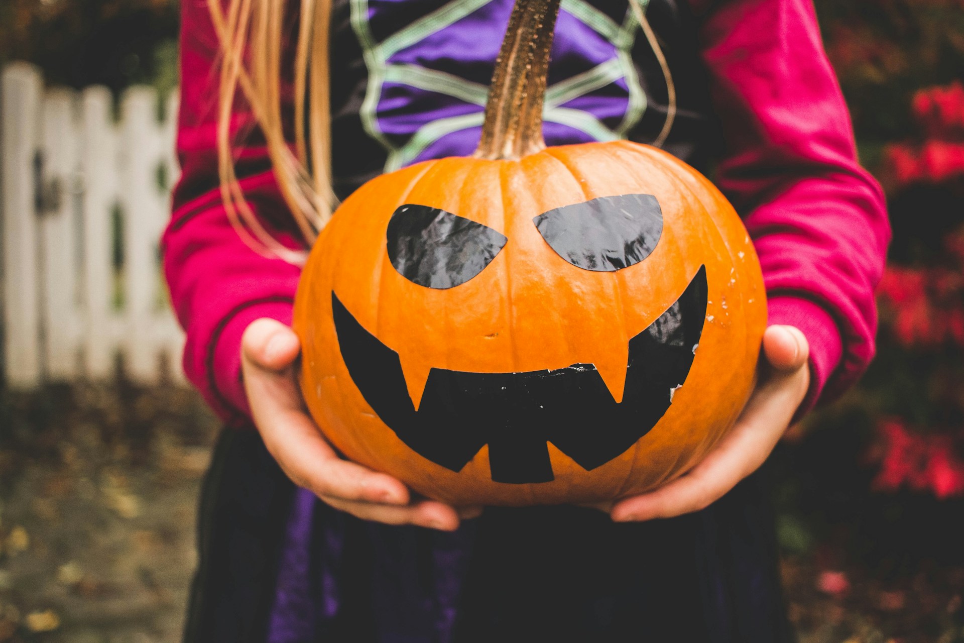 SERNAC oficializa Halloween con inspecciones en tiendas de disfraces y entrega recomendaciones para esta celebración
