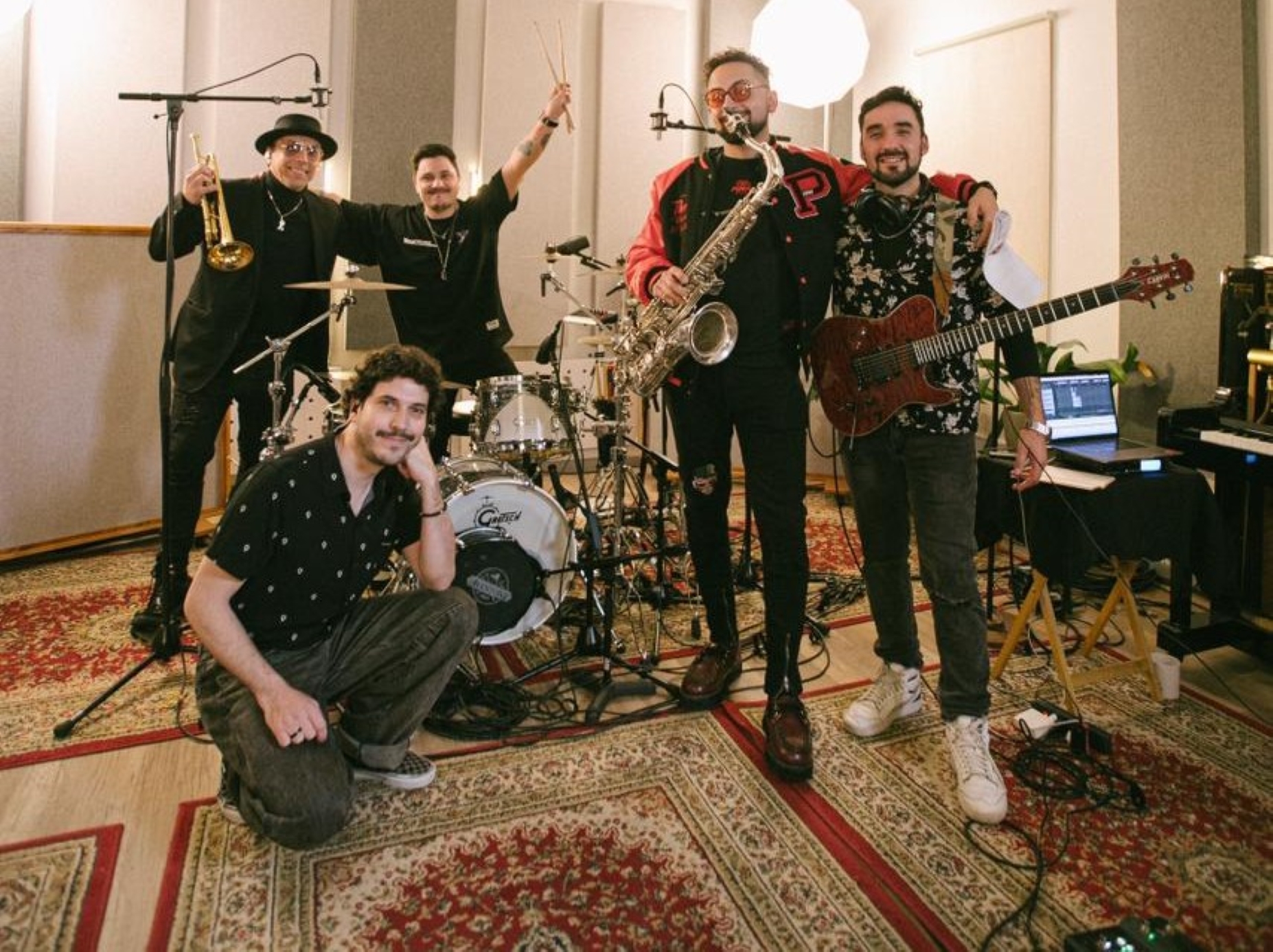 LunesLibre presenta una sesión inédita en estudios KingNoise con adelanto de su nuevo disco