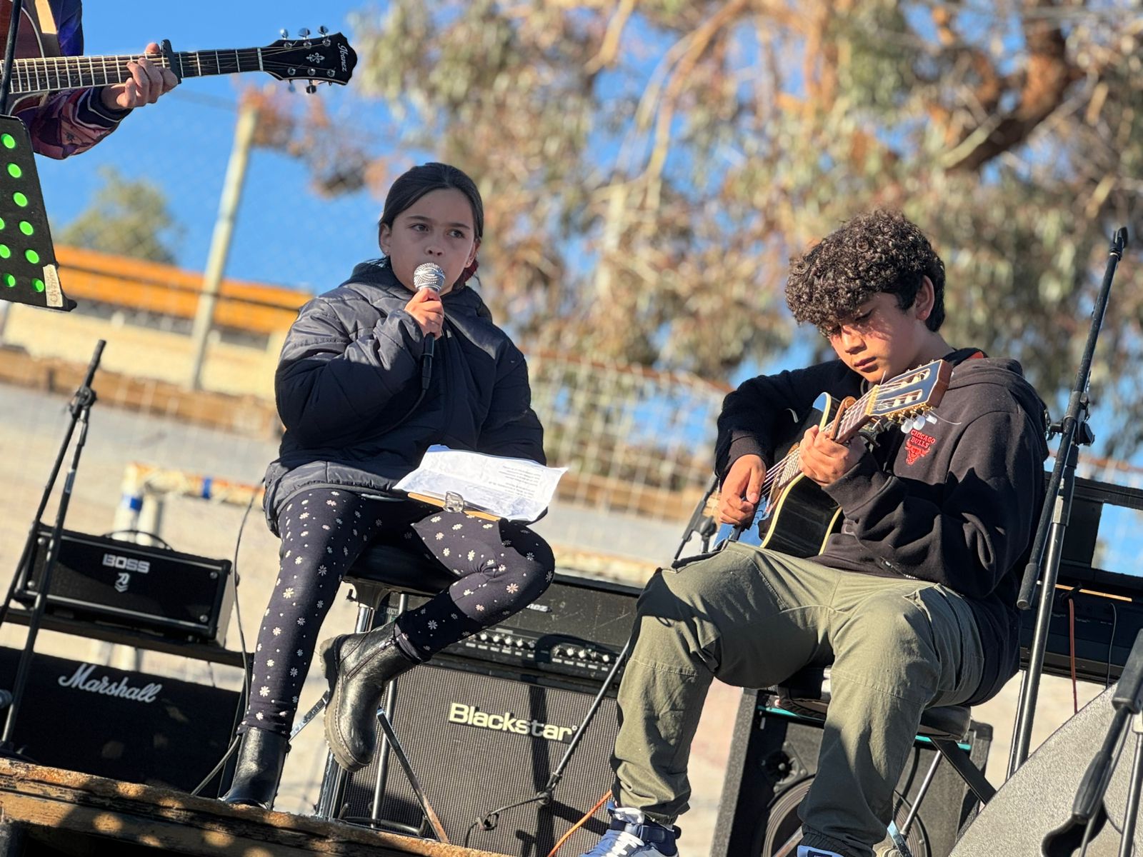 Vocalistas de bandas emergentes de El Salvador se perfeccionaron junto a profesionales del canto lírico