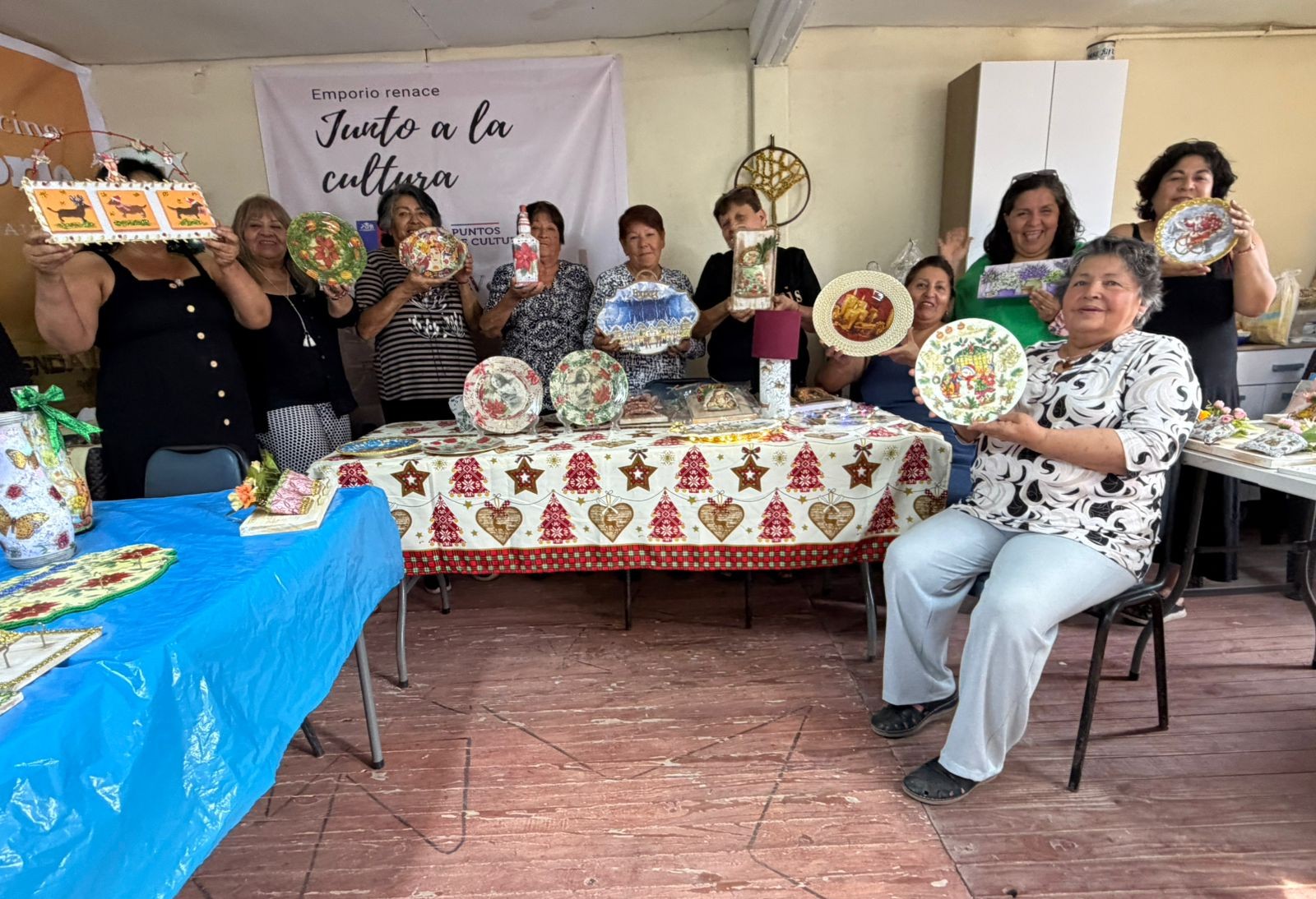 Junta de Vecinos y Vecinas Emporio Estación Paipote participó de talleres de manualidades y de programa de Fortalecimiento y Liderazgo