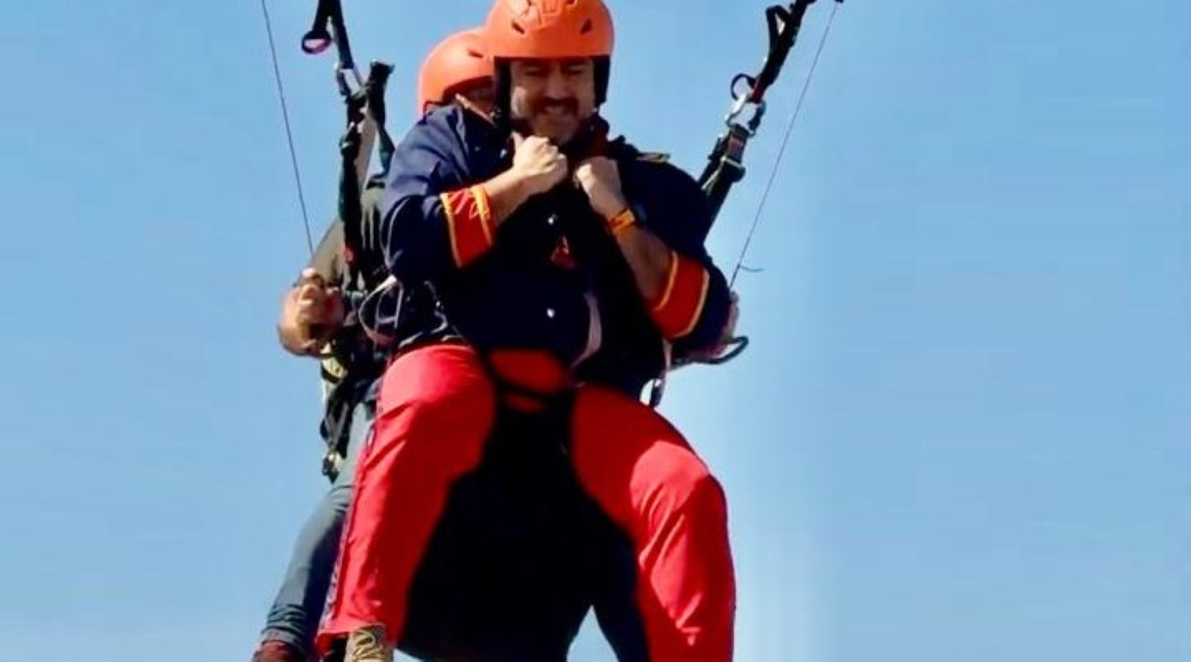 Con histórico uniforme del Ejército de Chile, Delegado Presidencial promocionó Campeonato Panamericano de Parapente