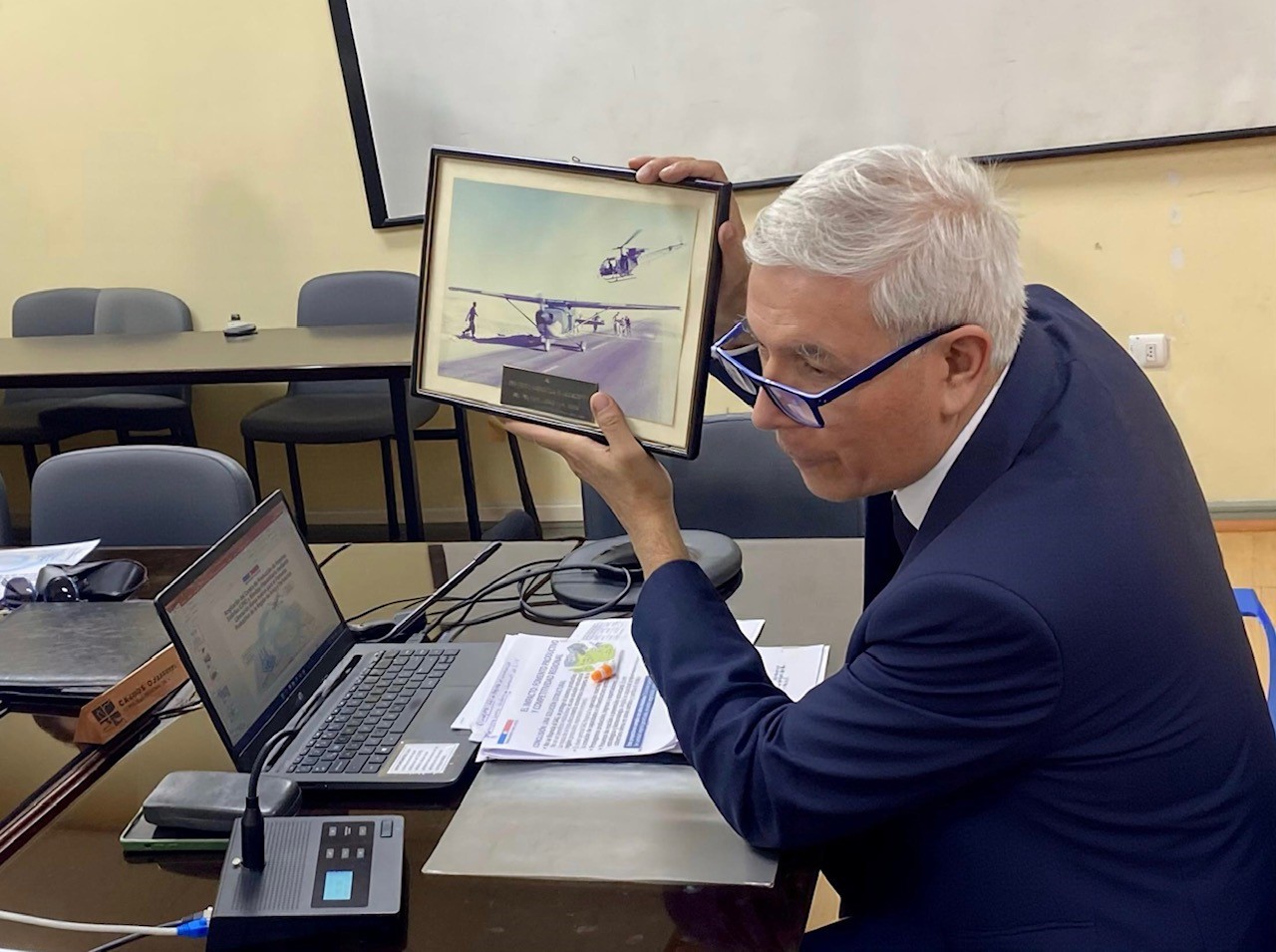 Vuelve la avioneta para la liberación masiva de moscas estériles en la región