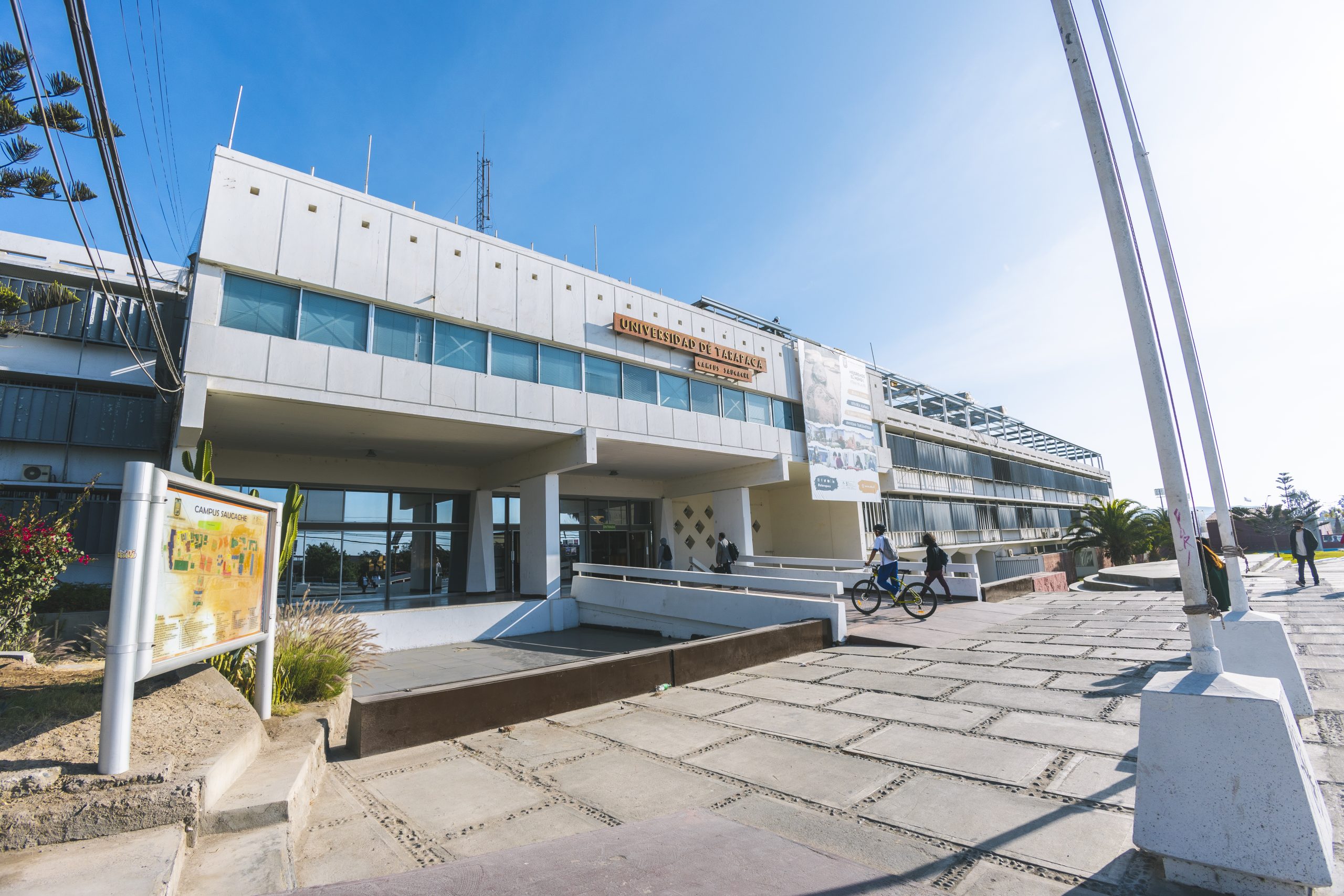 Qué universidad lidera a nivel nacional las investigaciones en el área de Química según Scimago