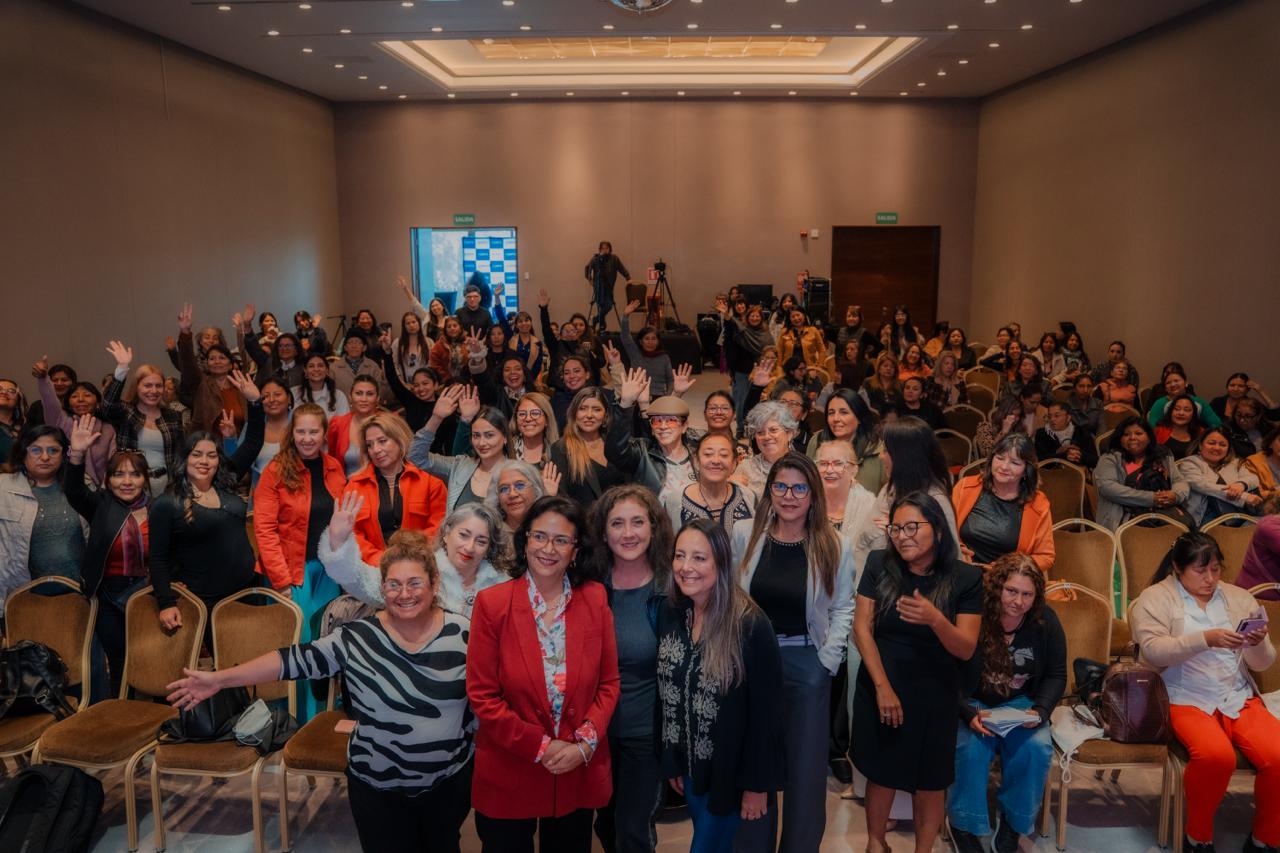 Mujeres también emprenden: Más de 350 participaron en evento que impulsó su crecimiento