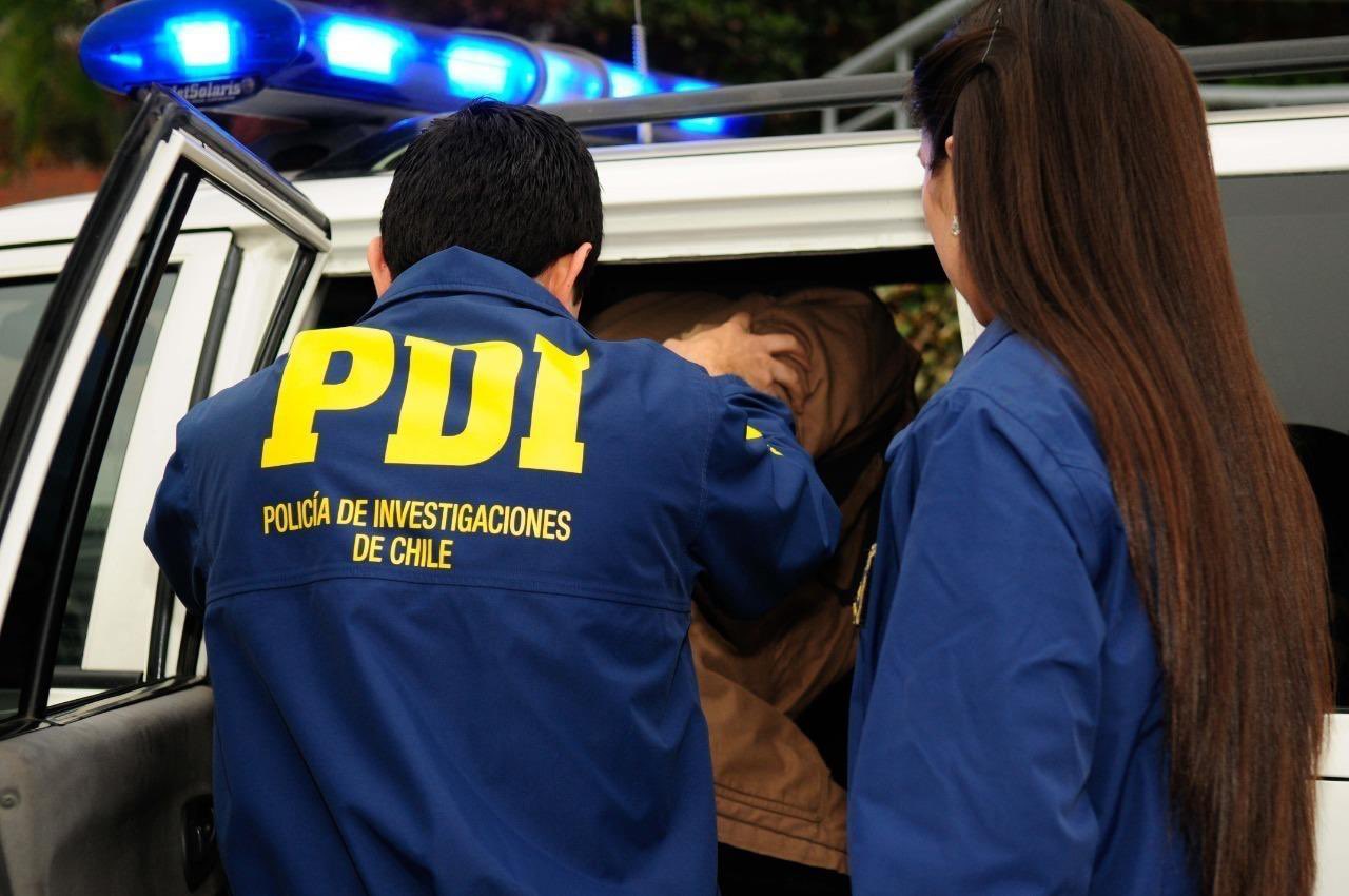 PDI de Arica detiene a dos imputados por delitos de abuso sexual con órdenes judiciales vigentes