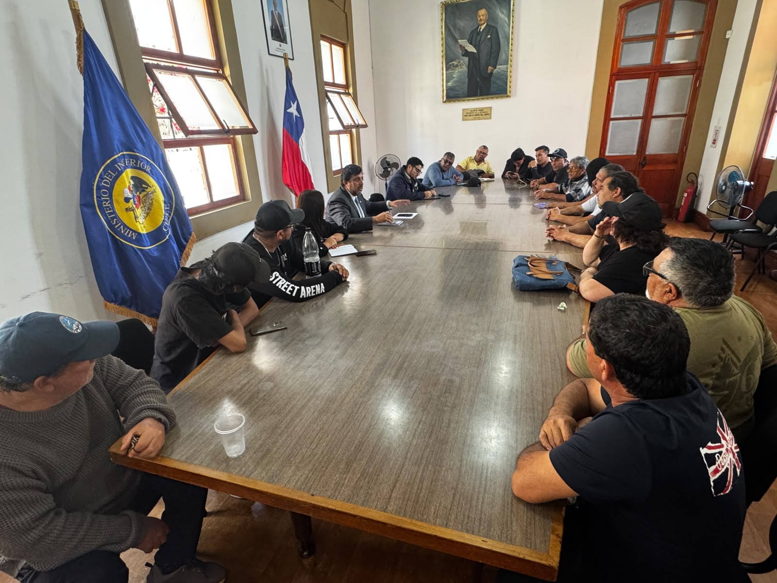 Delegado recibe a representantes de la pesca artesanal y aborda preocupación por su fuente laboral 