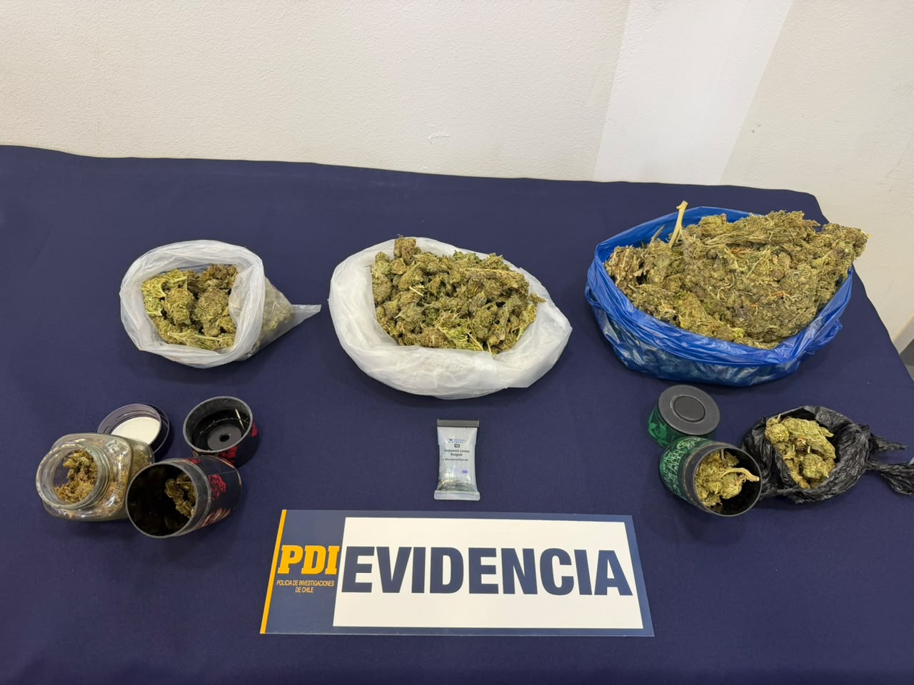 PDI Arica detuvo a tres imputados por microtráfico en población Raúl Silva Henríquez